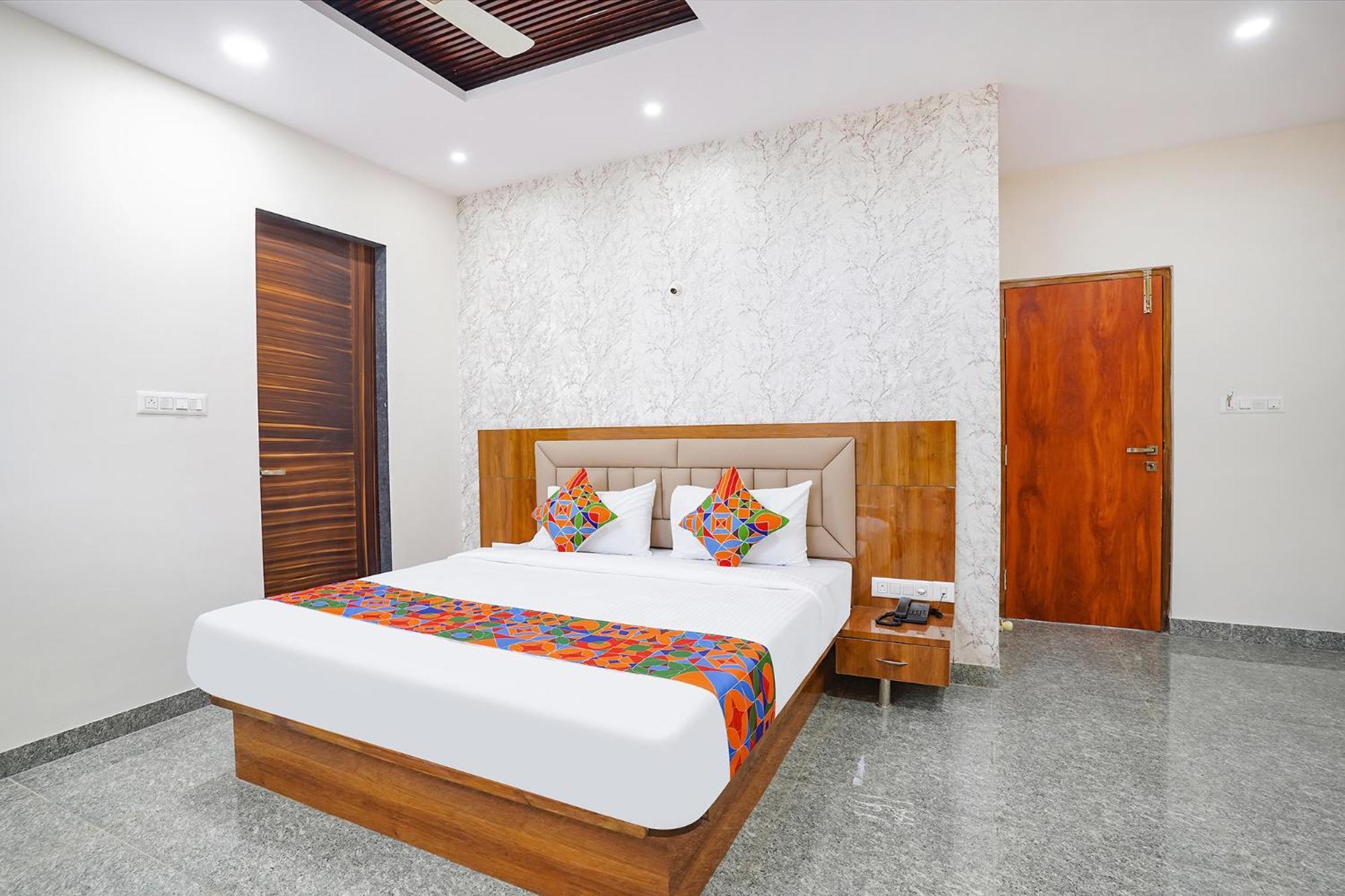 Fabhotel Platinum Palace - Nr Magadi Main Road Bangalore Ngoại thất bức ảnh