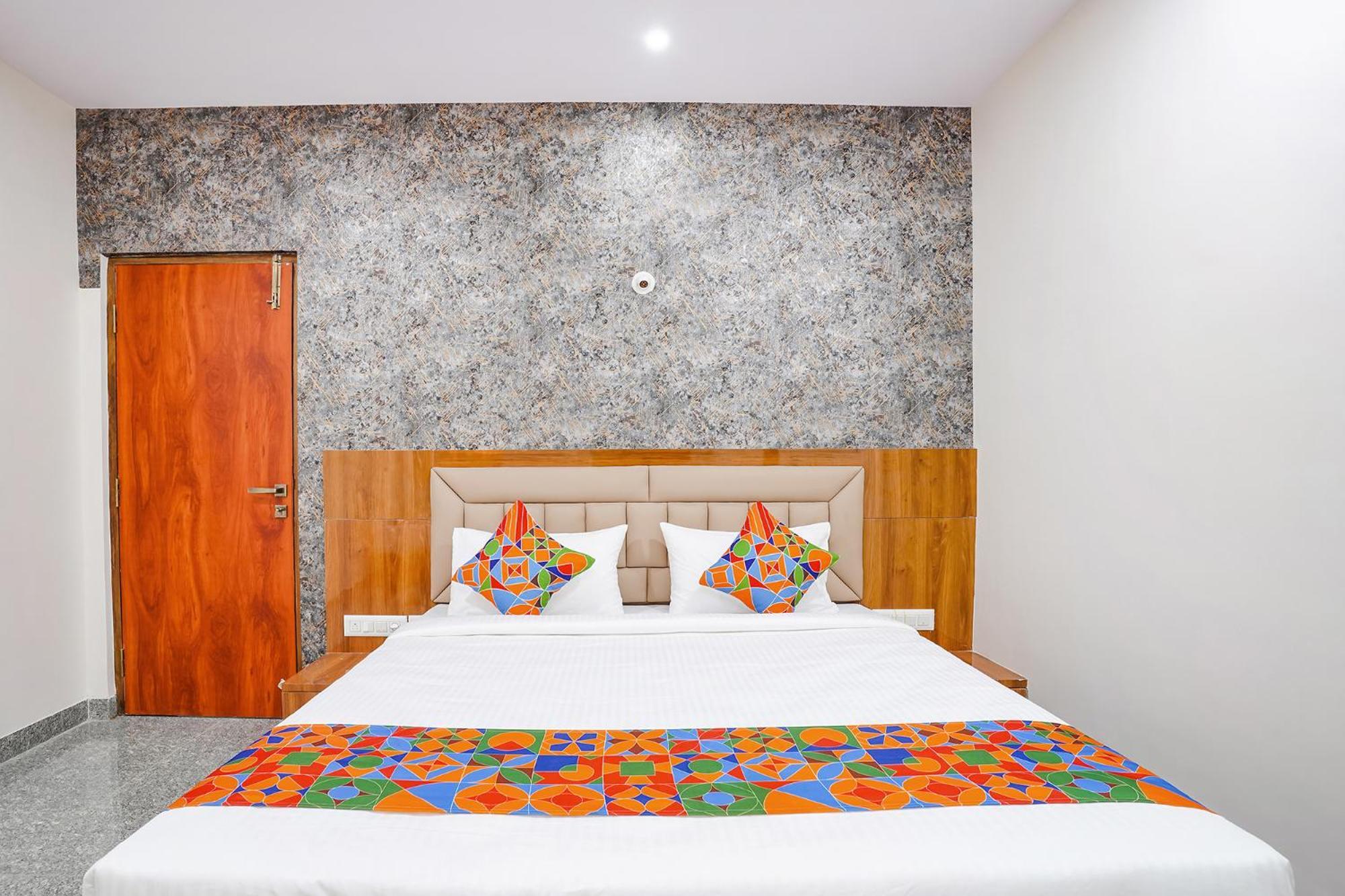Fabhotel Platinum Palace - Nr Magadi Main Road Bangalore Ngoại thất bức ảnh