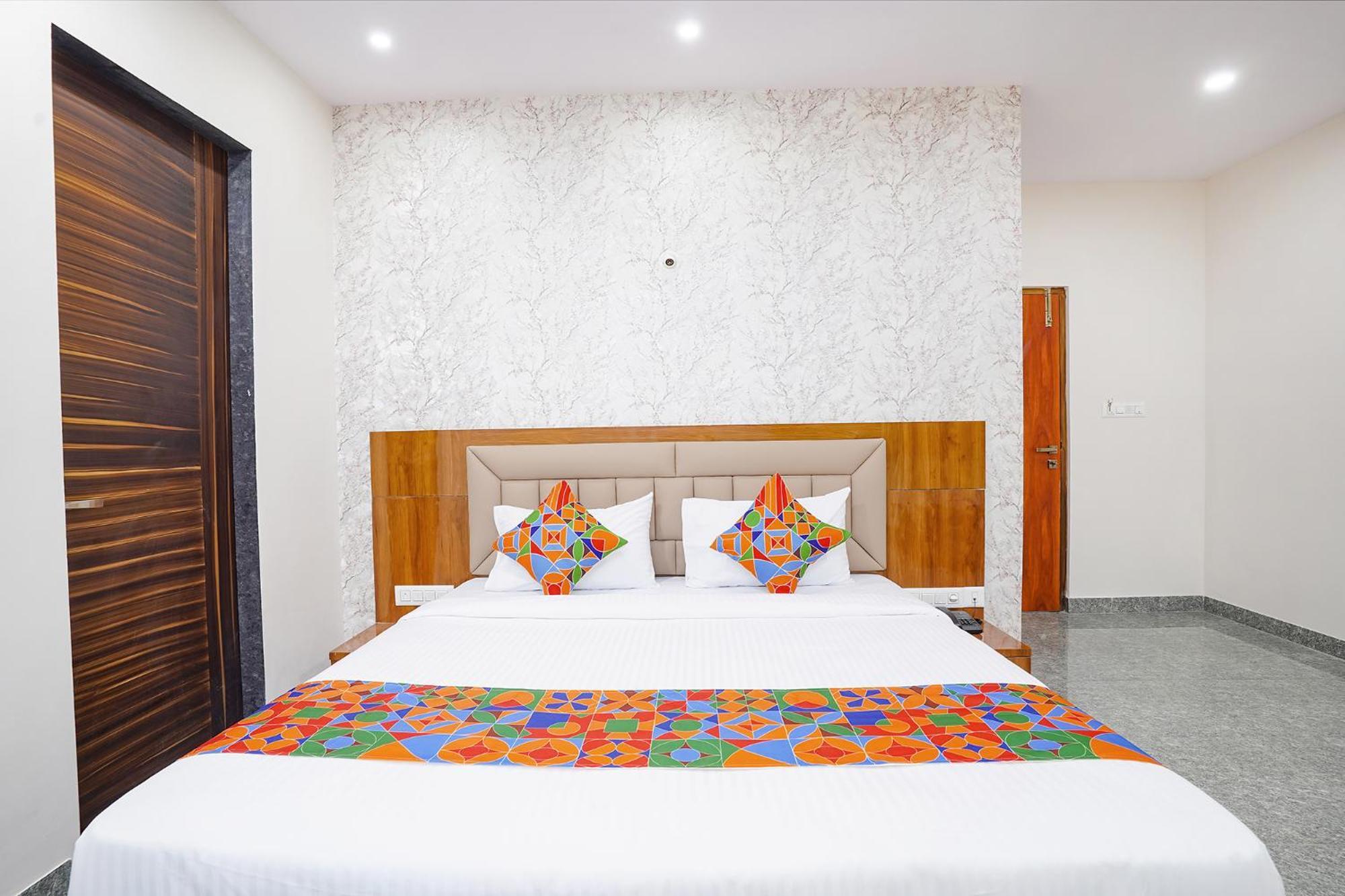 Fabhotel Platinum Palace - Nr Magadi Main Road Bangalore Ngoại thất bức ảnh